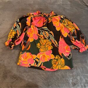entro top Short sleeve floral design size medium Blouse Shirt Office Stylish
